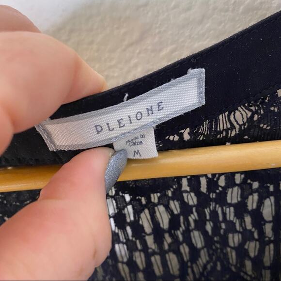 Pleioni Black Button Up Blouse Medium - Picture 3 of 10